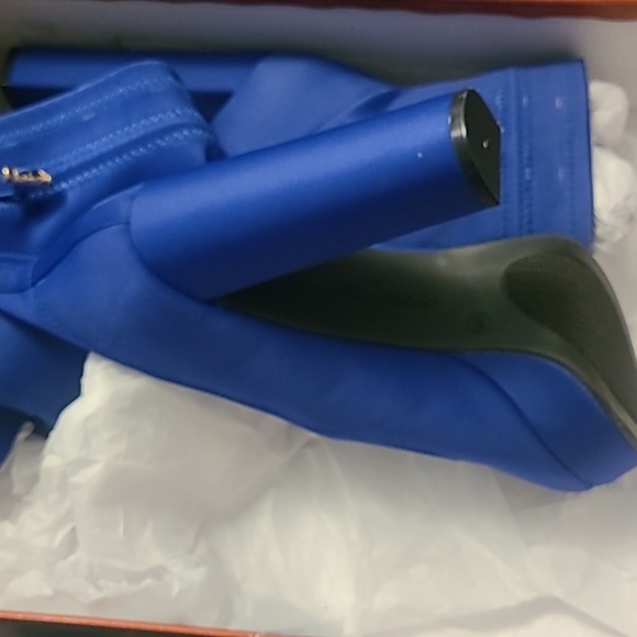 11w Hot Tomatoe 5-inch shoes. Never worn! - Picture 2 of 3